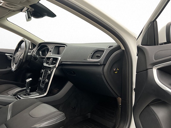 Volvo V40 23 of 29