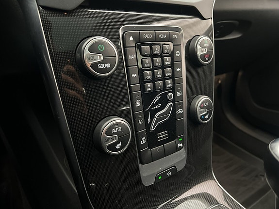 Volvo V40 21 of 29
