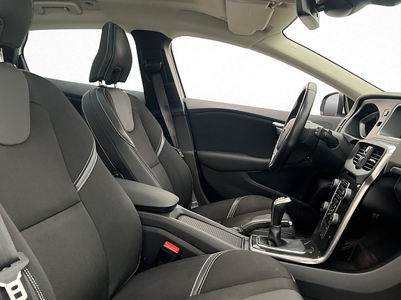 Volvo V40 22 of 29