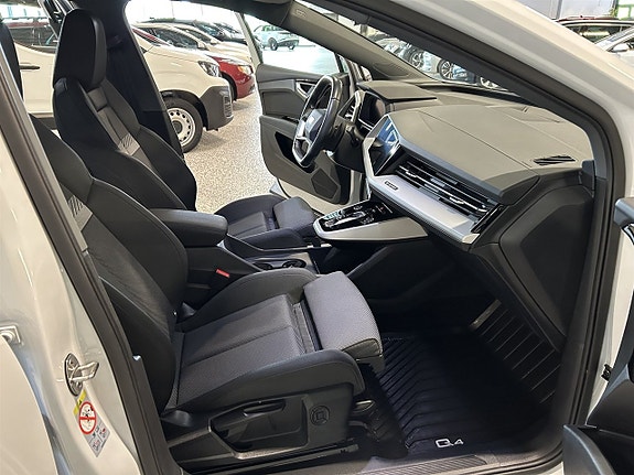 Audi Q4 e-tron 20 of 27