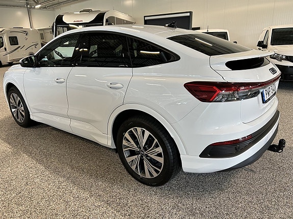 Audi Q4 e-tron 2 of 27