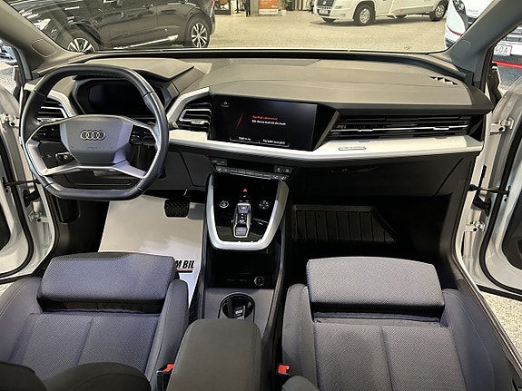 Audi Q4 e-tron 21 of 27