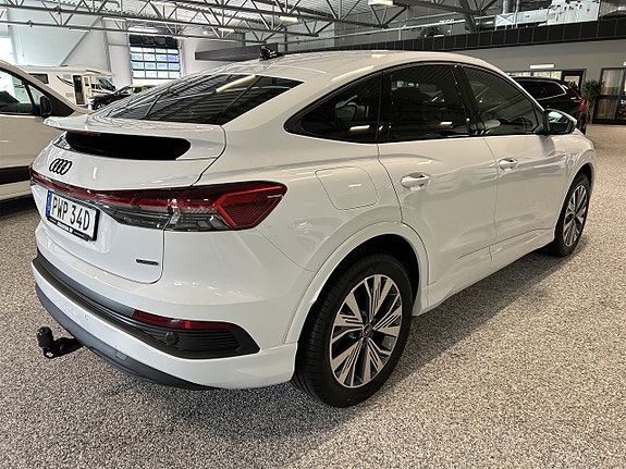 Audi Q4 e-tron 4 of 27