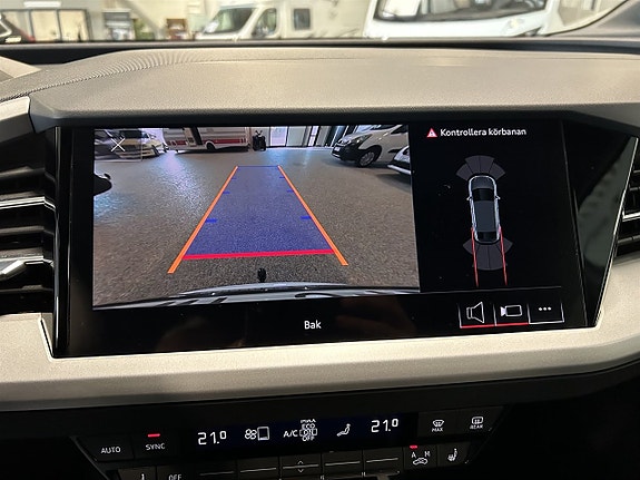Audi Q4 e-tron 22 of 27