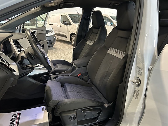 Audi Q4 e-tron 13 of 27