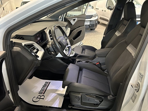 Audi Q4 e-tron 11 of 27