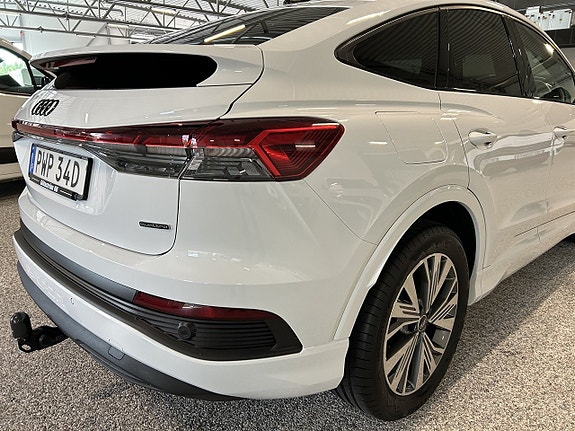 Audi Q4 e-tron 8 of 27