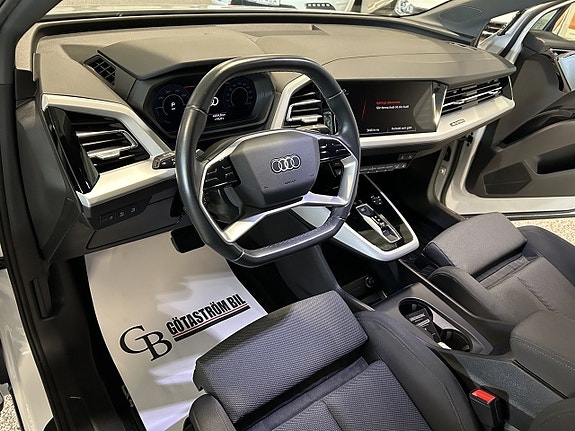 Audi Q4 e-tron 12 of 27