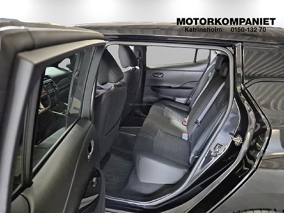 Nissan Leaf 9 of 16