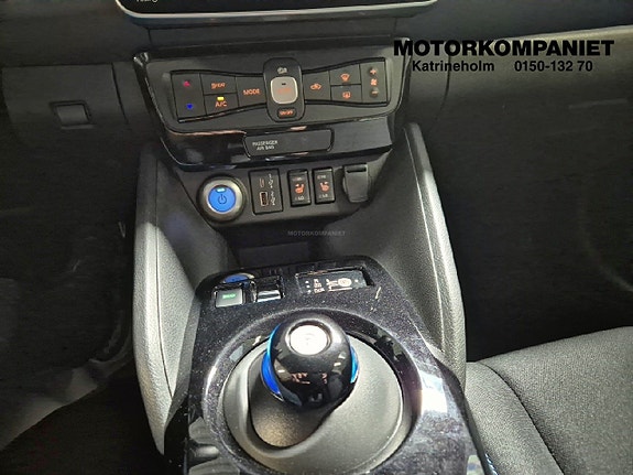 Nissan Leaf 12 of 16