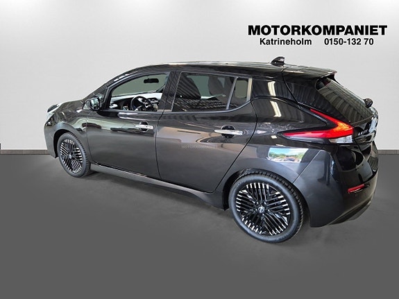 Nissan Leaf 6 of 16
