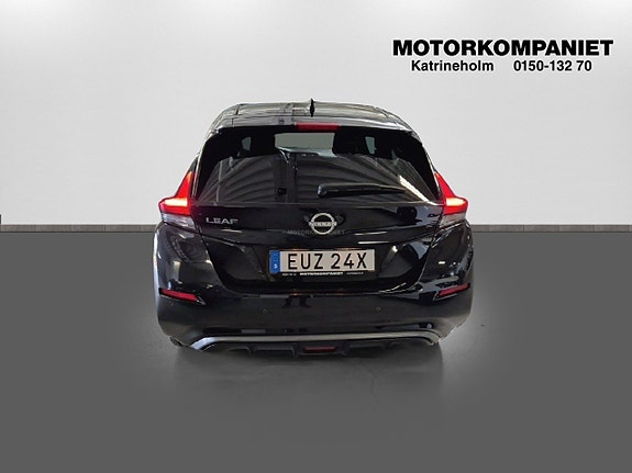 Nissan Leaf 5 of 16