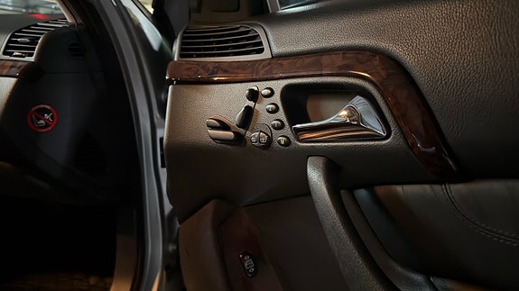Mercedes-Benz S55 12 of 19