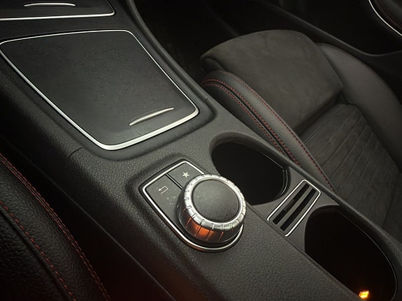 Mercedes-Benz CLA180 24 of 30