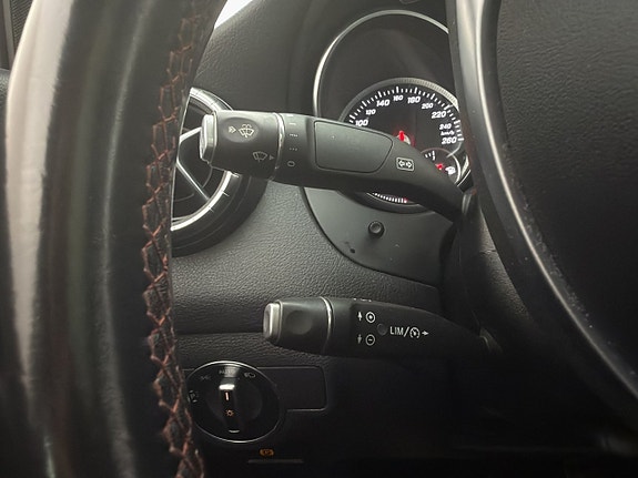 Mercedes-Benz CLA180 15 of 30