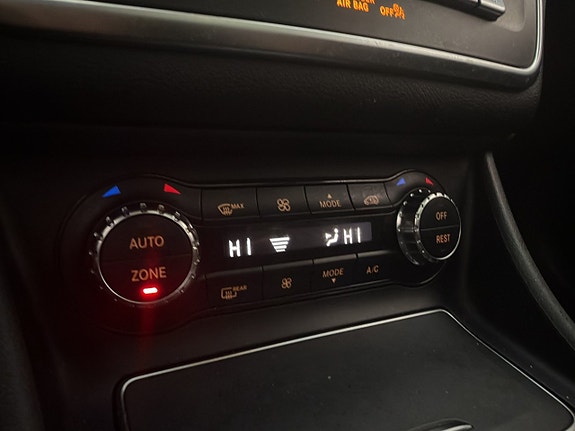Mercedes-Benz CLA180 23 of 30