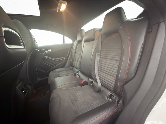 Mercedes-Benz CLA180 27 of 30