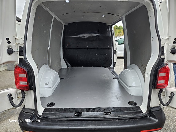 Volkswagen Transporter 11 of 25