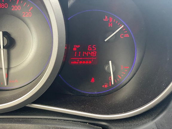 Mazda CX-7 13 of 19