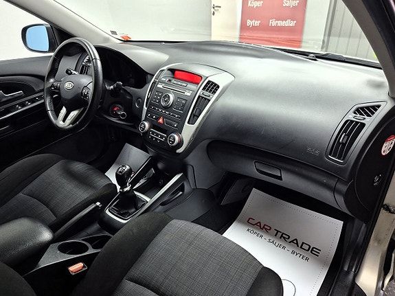 Kia Ceed 18 of 22