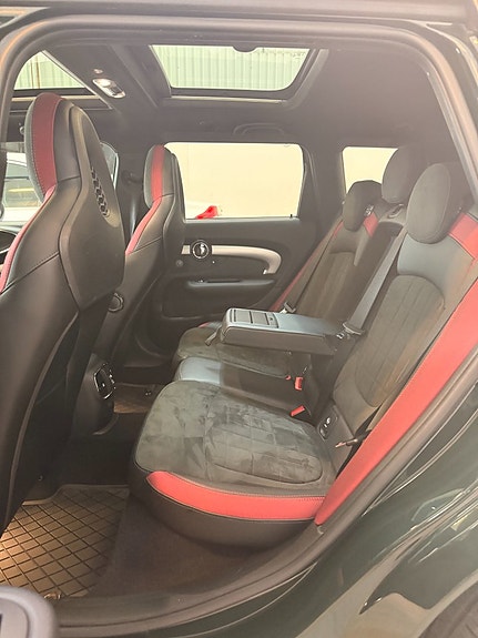 MINI John Cooper Works 13 of 19
