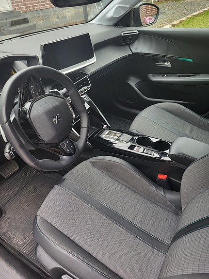 Peugeot 208 6 of 10