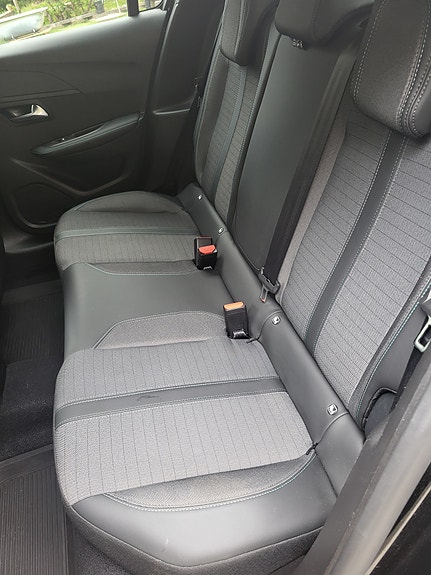 Peugeot 208 7 of 10