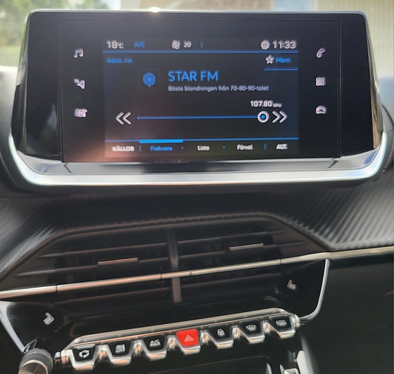 Peugeot 208 4 of 10