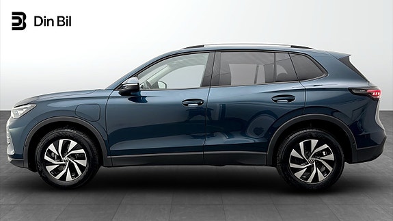 Volkswagen Tiguan 2 of 19