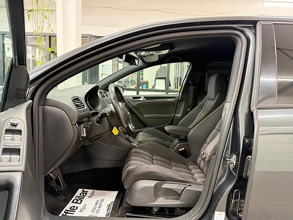 Volkswagen Golf I 23 of 27