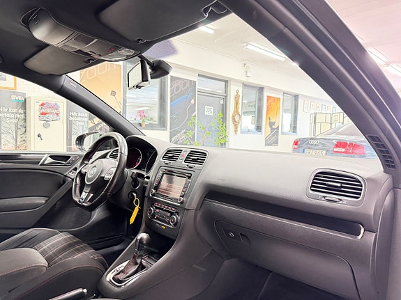 Volkswagen Golf I 14 of 27