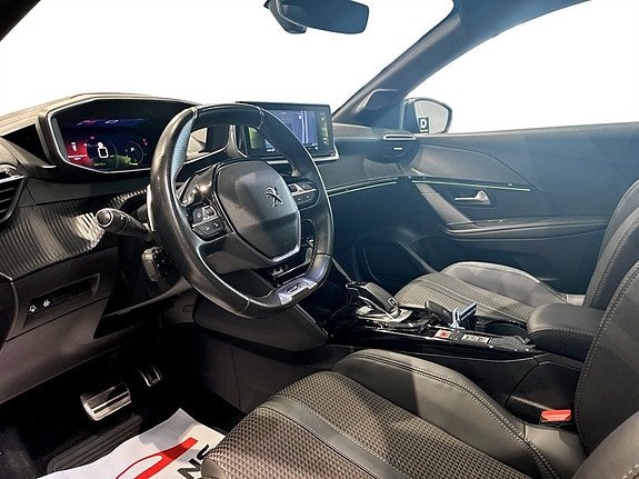 Peugeot 208 4 of 18