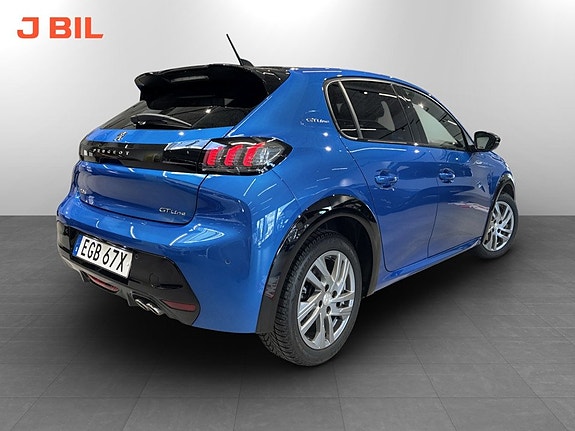 Peugeot 208 3 of 18