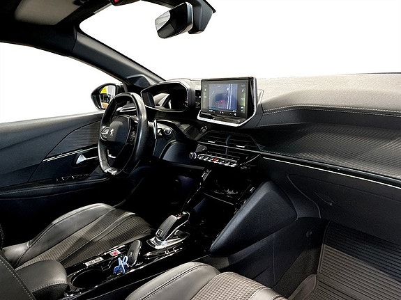 Peugeot 208 14 of 18