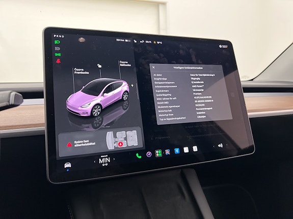 Tesla Model Y 22 of 30