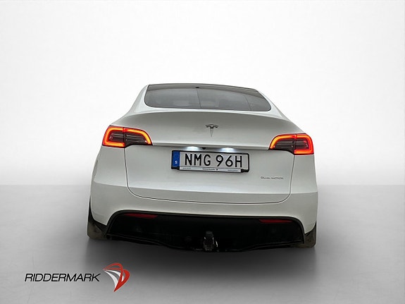 Tesla Model Y 6 of 30
