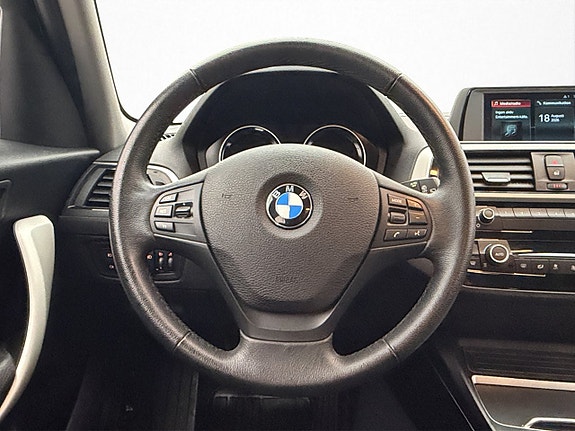 BMW 118i 12 of 28