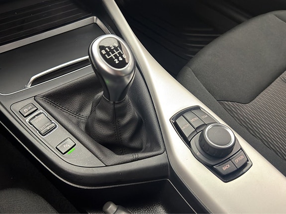 BMW 118i 19 of 28