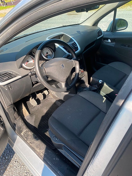 Peugeot 207 7 of 7