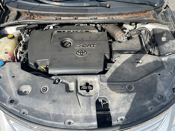 Toyota Avensis 9 of 21
