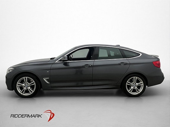 BMW 330i 5 of 30