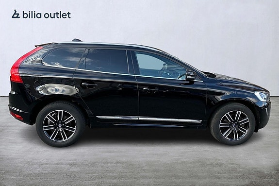 Volvo XC60 8 of 30
