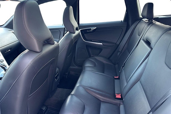 Volvo XC60 23 of 30