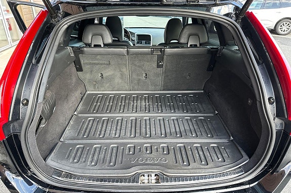 Volvo XC60 27 of 30