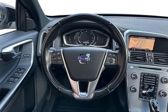 Volvo XC60 15 of 30