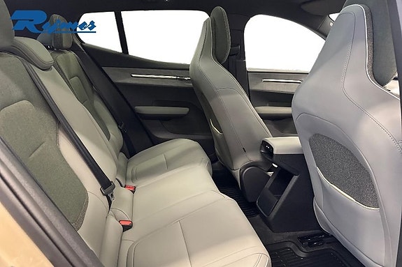 Volvo EX30 15 of 23