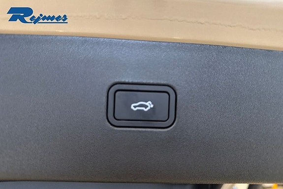 Volvo EX30 18 of 23