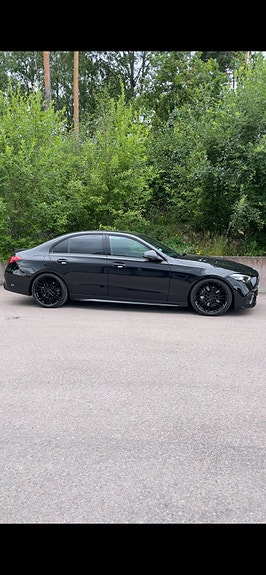 Mercedes-Benz C400 e 4 of 9