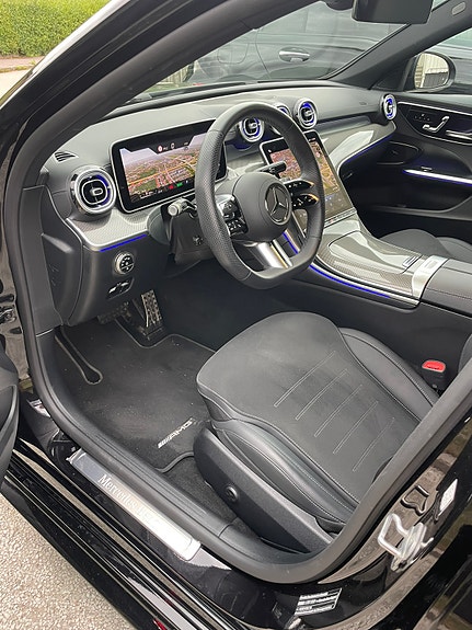 Mercedes-Benz C400 e 6 of 9