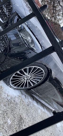 Mercedes-Benz C400 e 5 of 9